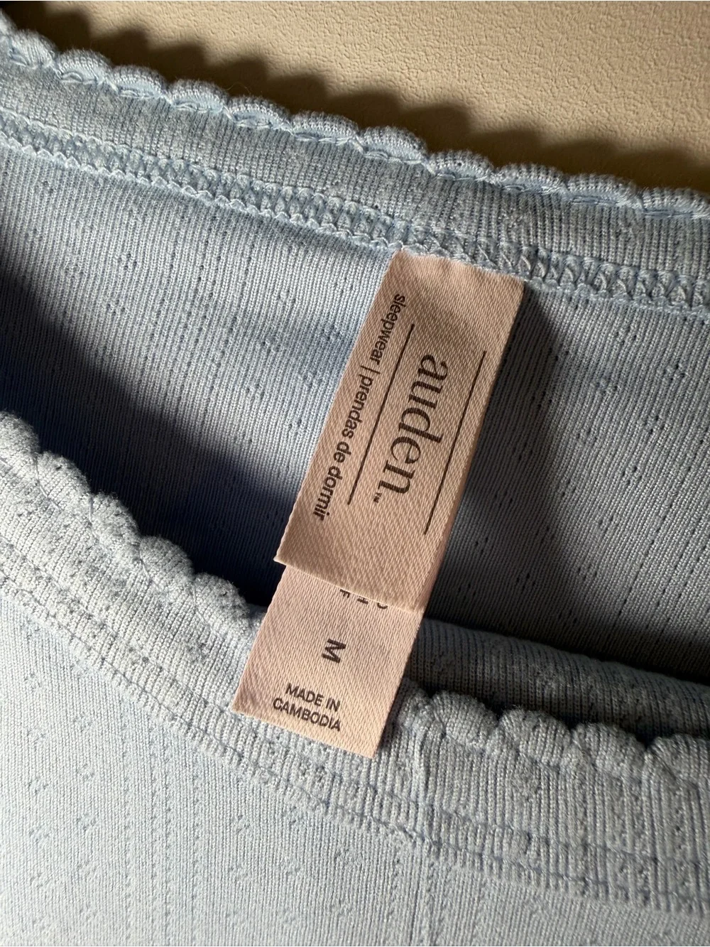 Auden relaxed short
